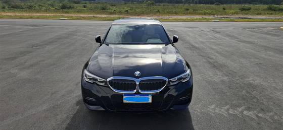 BMW 320i 2.0 16V TURBO GASOLINA M SPORT AUTOMÁTICO